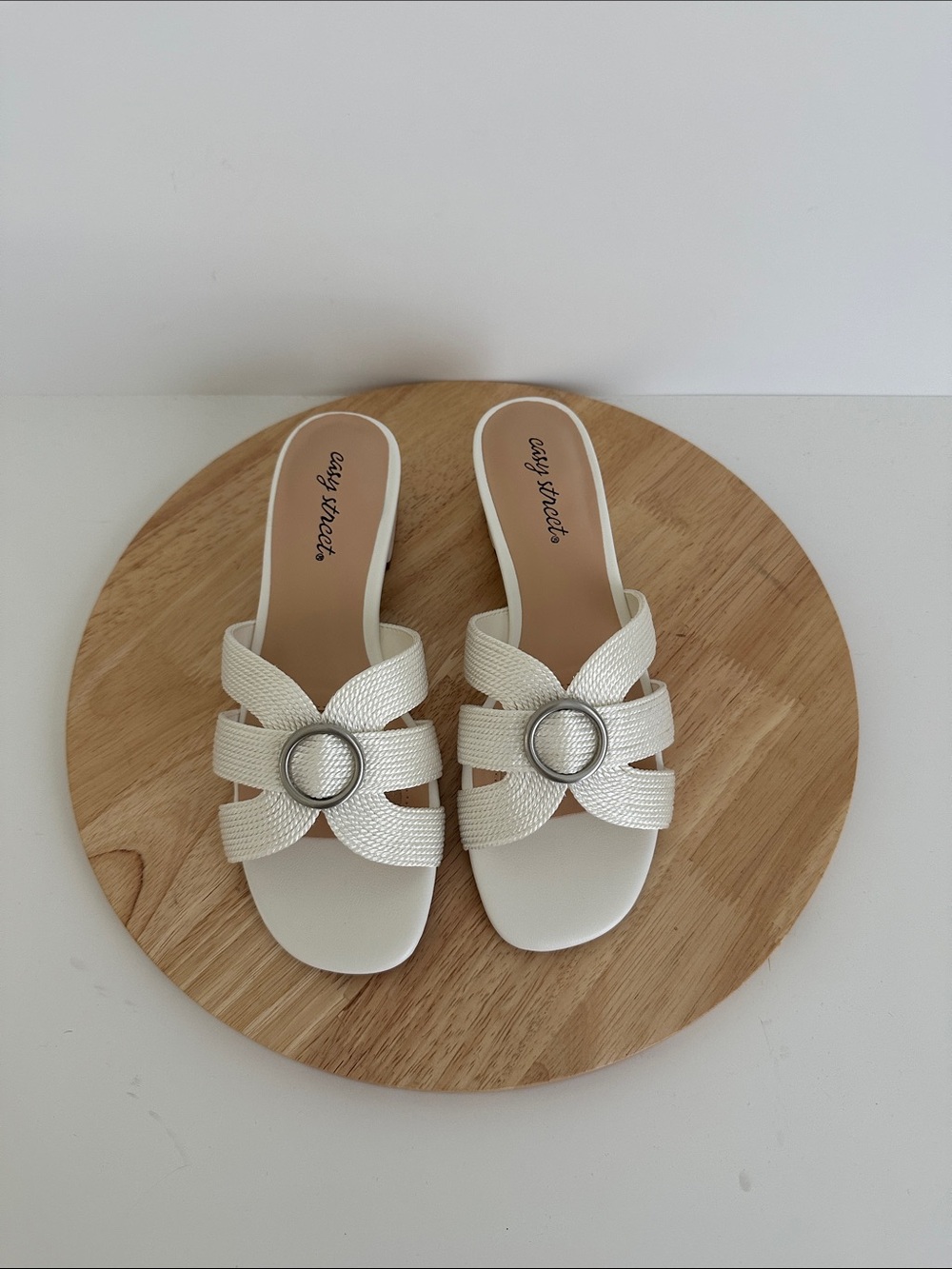 Easy Street Womens Onyx Heeled Sandals